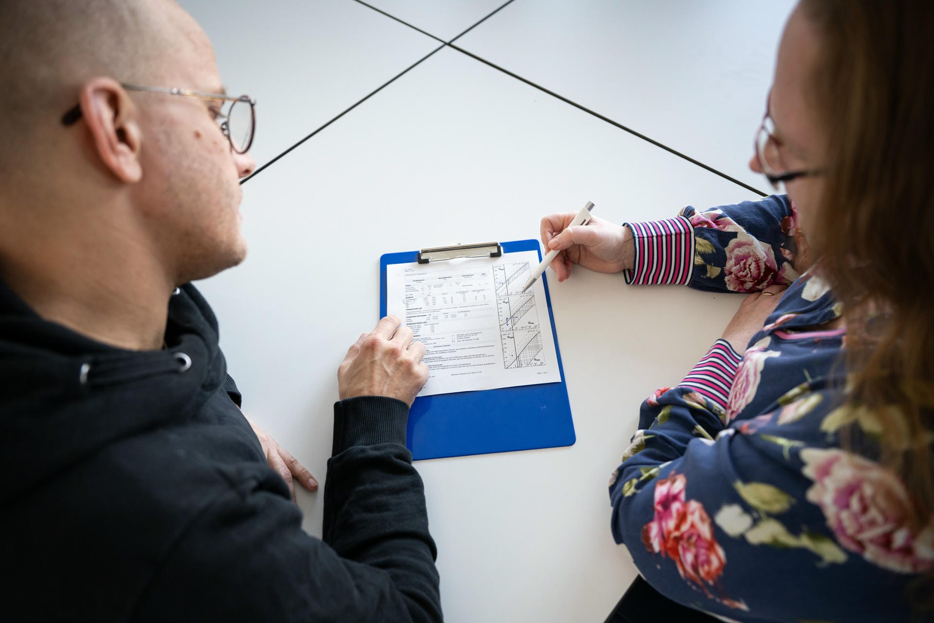 Ein Mitgliedschaftsantrag wird ausgefüllt
